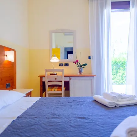 Delle Rose, Hotel&horse Riding 3* Torre Vado