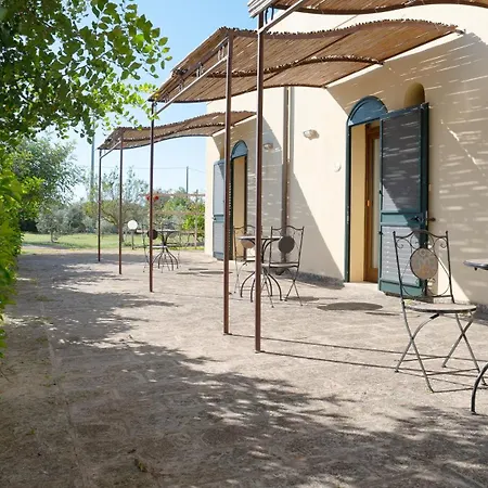 Delle Rose, & Restaurant Torre Vado