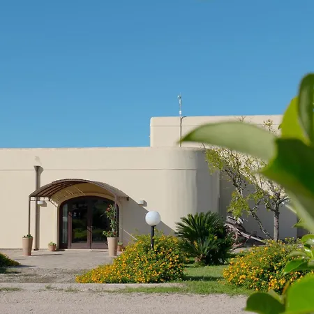 Hotel Delle Rose, & Restaurant Torre Vado